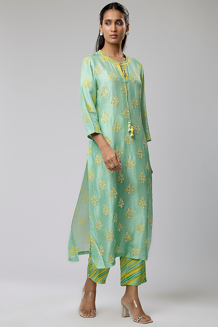 Green Bemberg Silk Dori Embroidered Kurta Set by Archana Shah at Pernia's Pop Up Shop