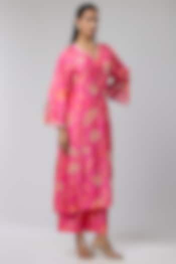 Pink Bemberg Silk Dori Embroidered Kurta Set by Archana Shah at Pernia's Pop Up Shop