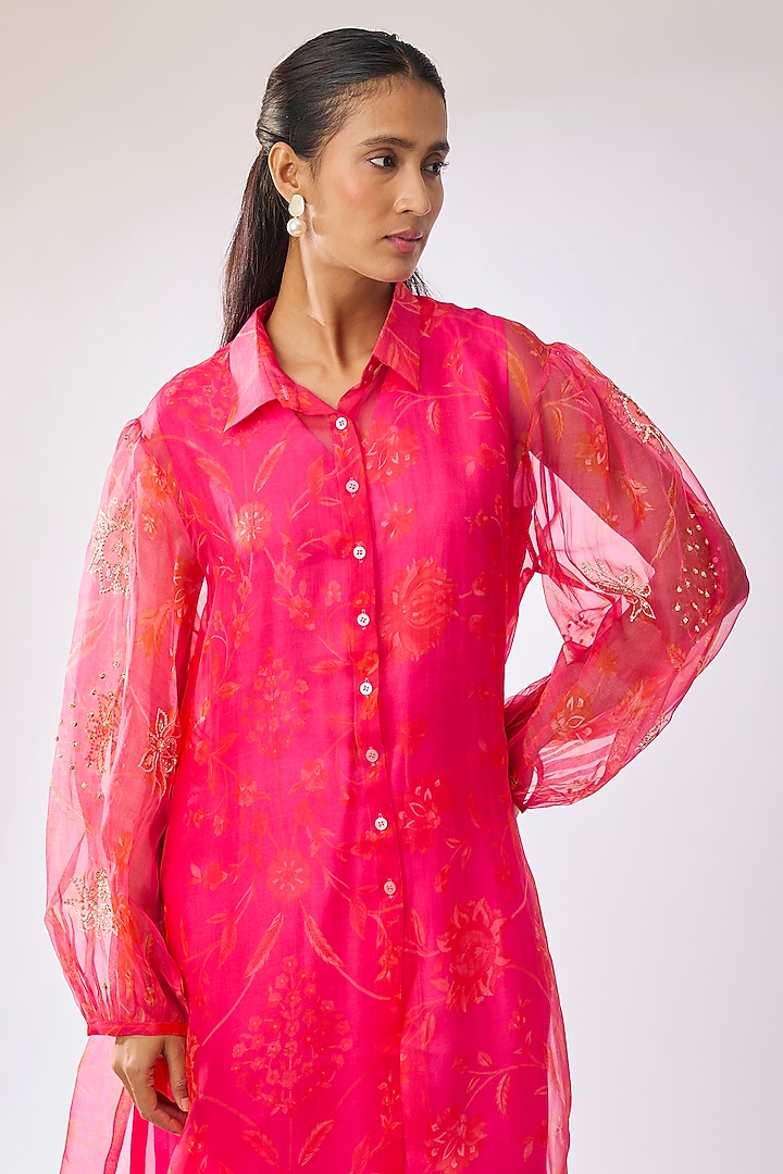 Pink Organza Embellished Kurta Set by Archana Shah at Pernia's Pop Up Shop