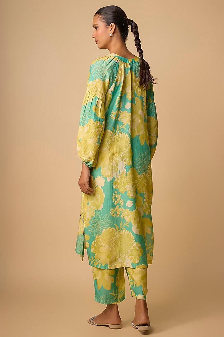 Green Silk Floral Printed Kurta Set by Archana Shah at Pernia's Pop Up Shop