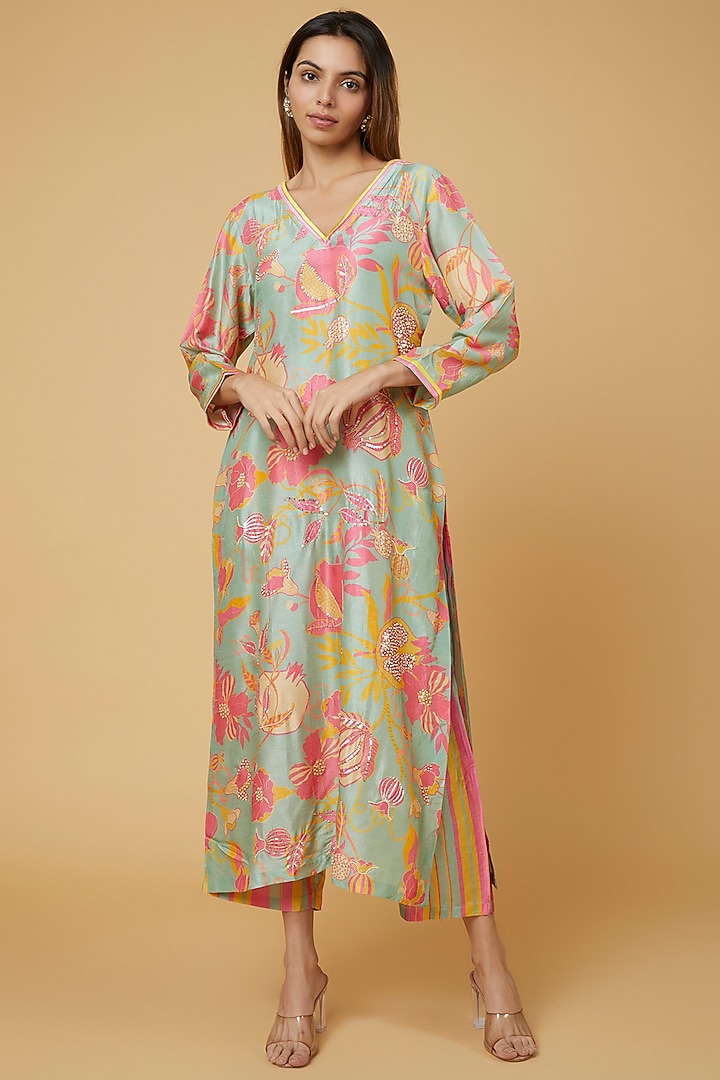 Blue Floral Printed Kurta Set by Archana Shah at Pernia's Pop Up Shop