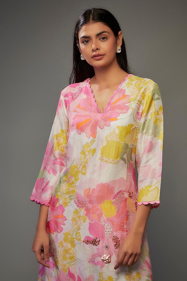 Ivory Bemberg Silk Digital Printed & Hand Embroidered Kurta Set by Archana Shah at Pernia's Pop Up Shop