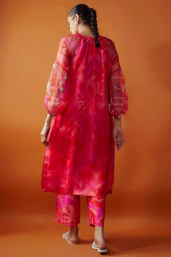 Fuchsia Bemberg Silk Kurta Set by Archana Shah at Pernia's Pop Up Shop