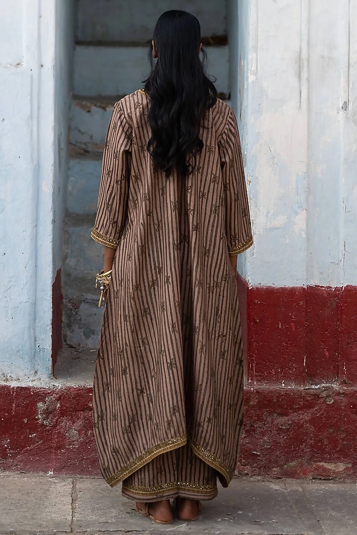 Natural Beige Chanderi Silk Kalamkari Kurta Set by Archana Jaju at Pernia's Pop Up Shop