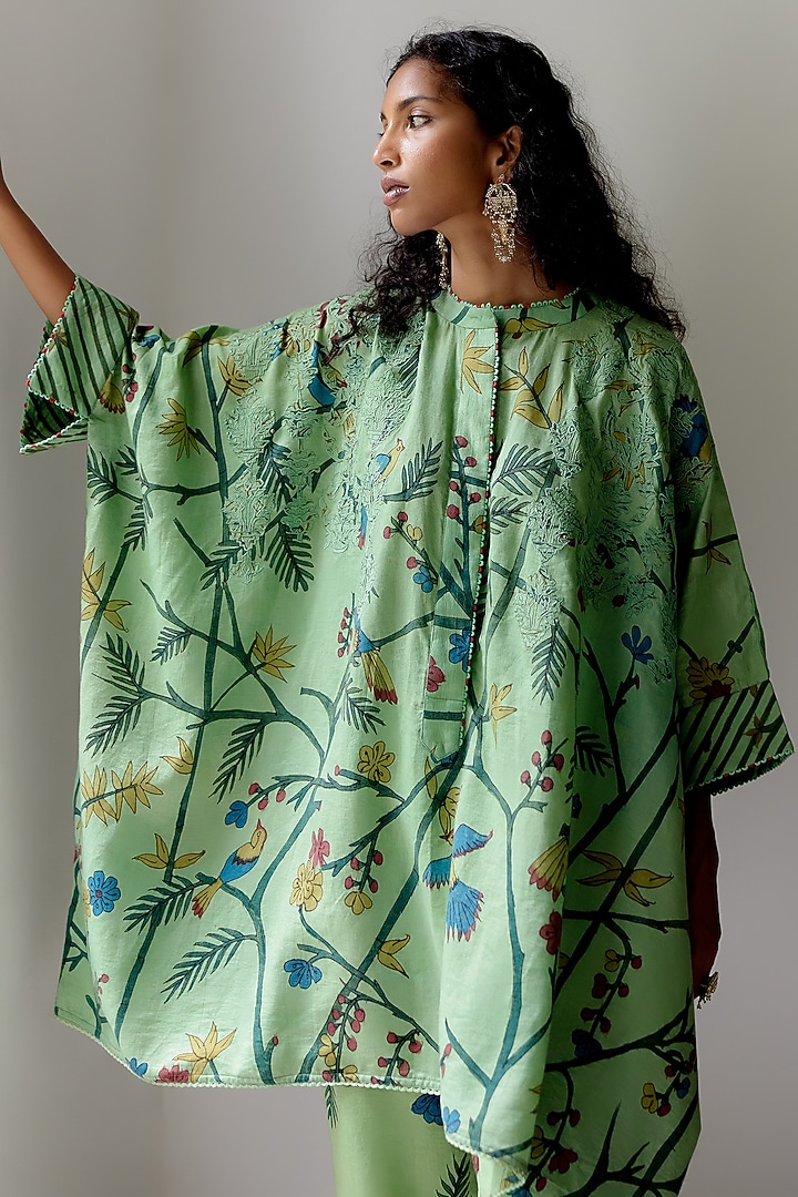 Green Handspun Cotton Hand-Painted Kaftan Set by Archana Jaju at Pernia's Pop Up Shop
