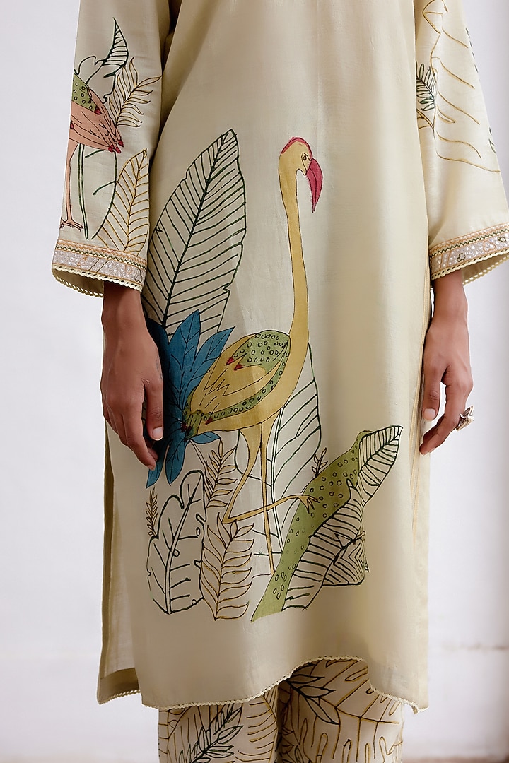 Ivory Handspun Cotton Hand-Painted Kurta Set by Archana Jaju at Pernia's Pop Up Shop
