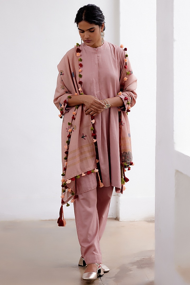 Rose Pink Handwoven Linen Silk Kurta Set by Archana Jaju at Pernia's Pop Up Shop