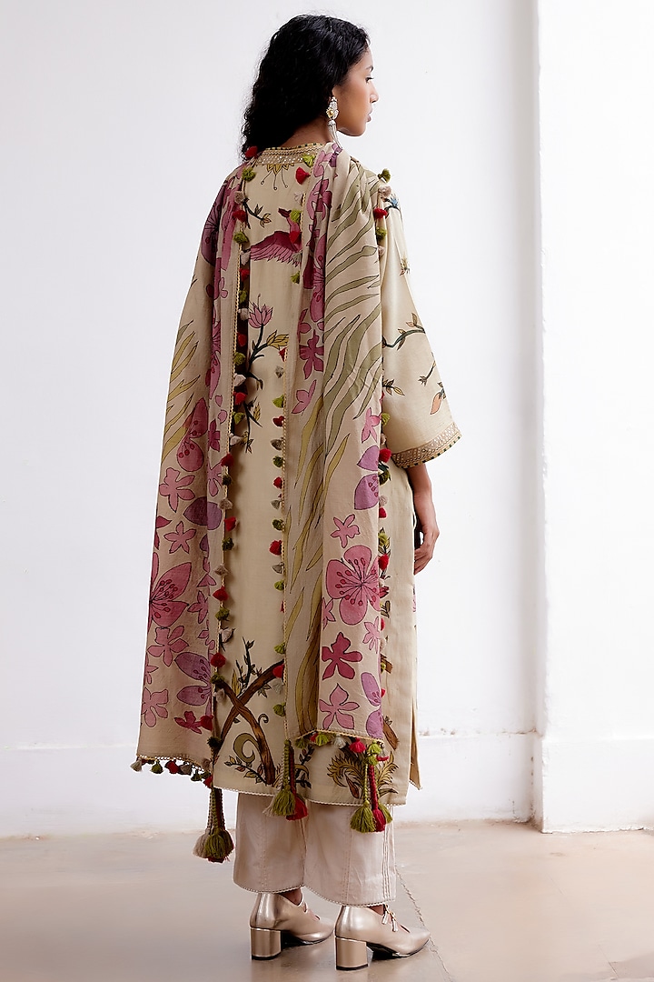 Ivory Handspun Cotton Hand-Painted Kurta Set by Archana Jaju at Pernia's Pop Up Shop
