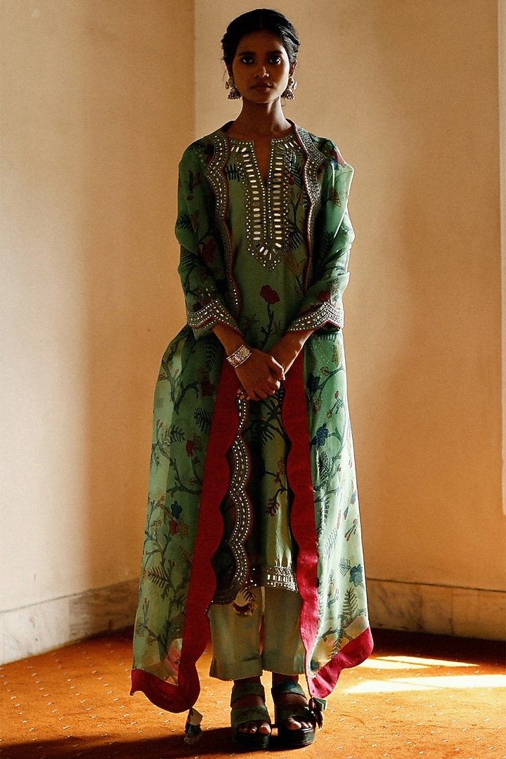 Sage Green Embroidered Kurta Set by Archana Jaju at Pernia's Pop Up Shop