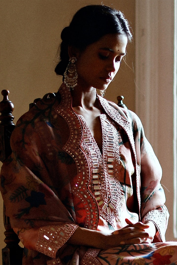 Flamingo Pink Embroidered Kurta Set by Archana Jaju at Pernia's Pop Up Shop