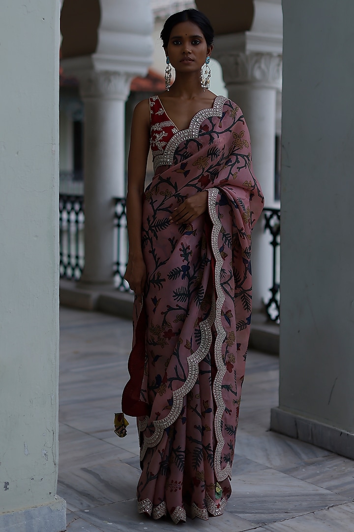 Rosewood Pink Saree Set With Hand Paint by Archana Jaju