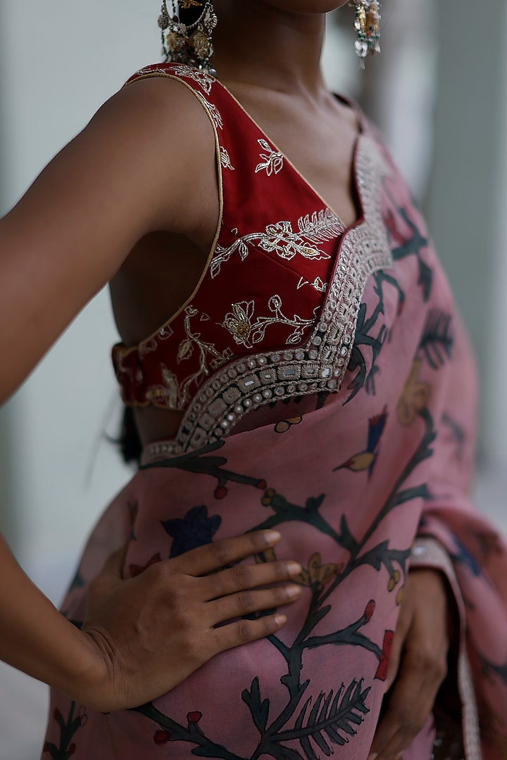Rosewood Pink Reception Saree Set With Hand Paint by Archana Jaju at Pernia's Pop Up Shop