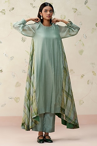 English Green Mul Chanderi Block Printed Kurta Set by AAMRASS