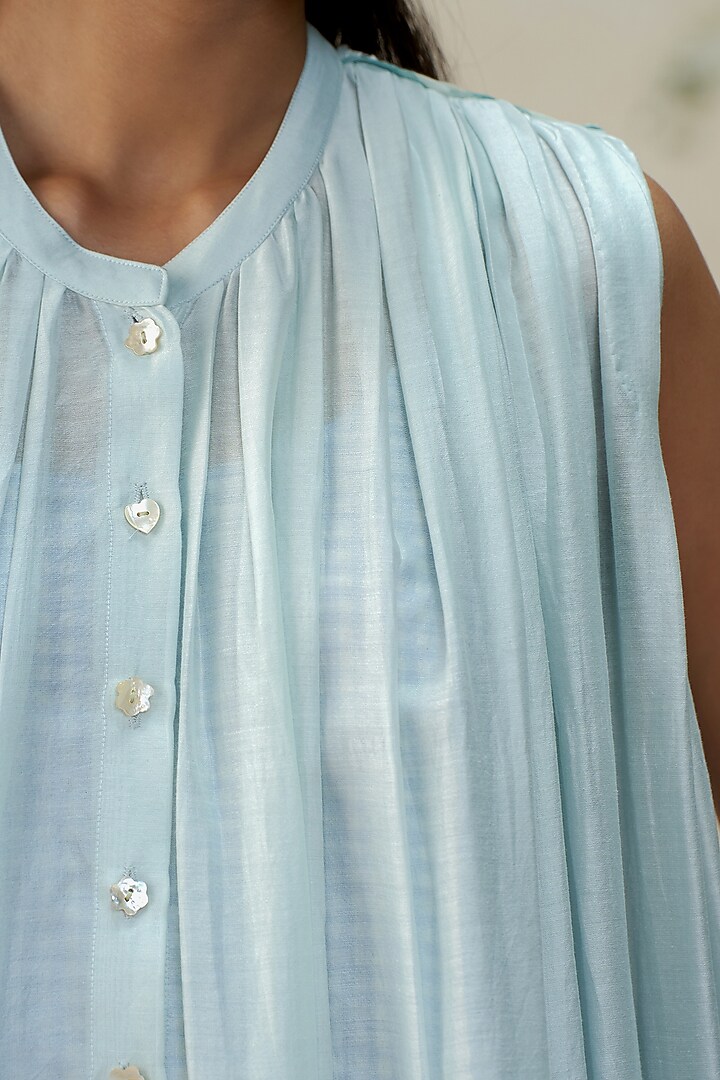 Sky Blue Mul Chanderi Kurta Set by AAMRASS at Pernia's Pop Up Shop