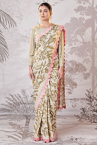 Ivory Silk Floral Hand-Painted Kalamkari & Embroidered Saree Set by AAMRA BY LAVANYA
