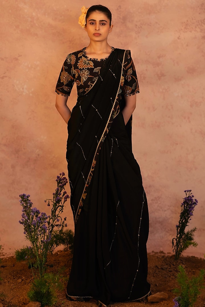 Black Crepe & Silk Embroidered Saree Set by AAMRA BY LAVANYA at Pernia's Pop Up Shop