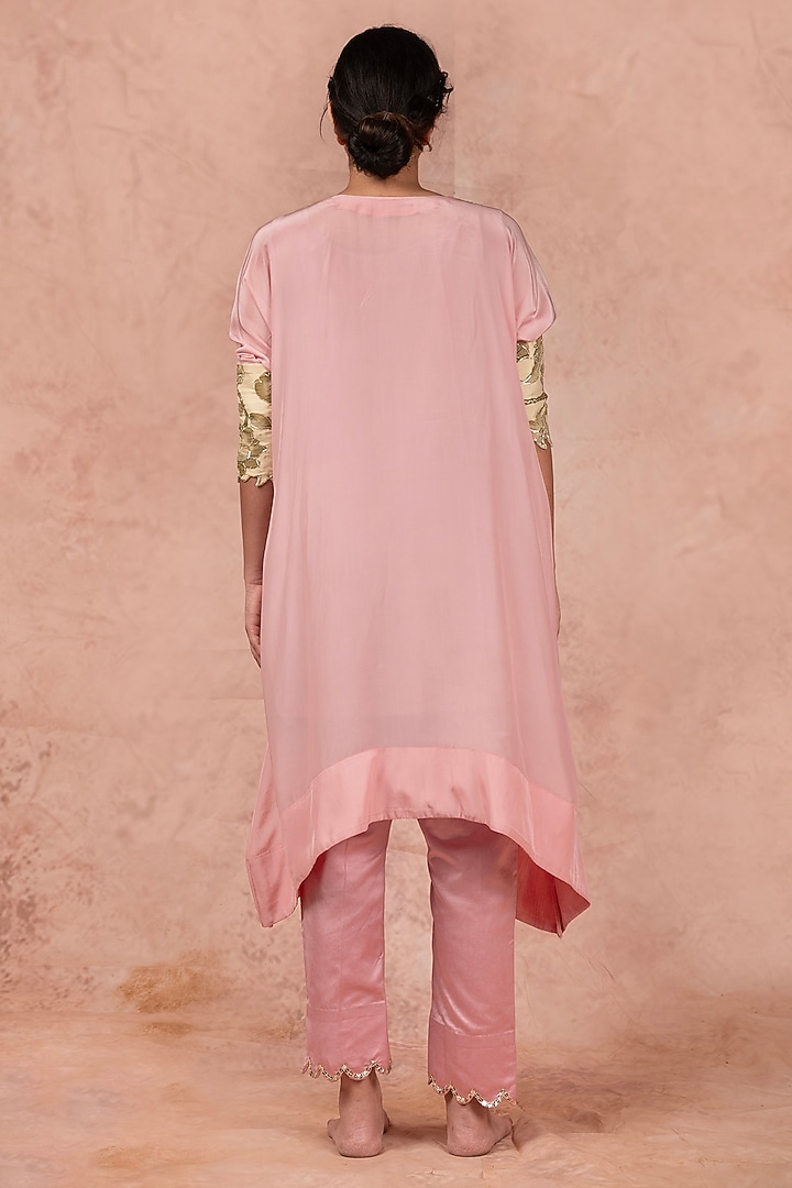 Pastel Pink Crepe & Cotton Satin Hand Painted & Zardosi Embroidered Kaftan Set by AAMRA BY LAVANYA at Pernia's Pop Up Shop