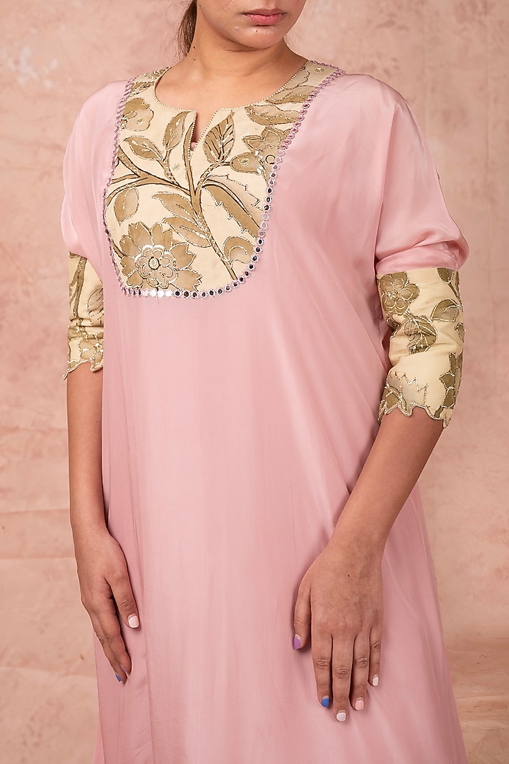 Pastel Pink Crepe & Cotton Satin Hand Painted & Zardosi Embroidered Kaftan Set by AAMRA BY LAVANYA at Pernia's Pop Up Shop