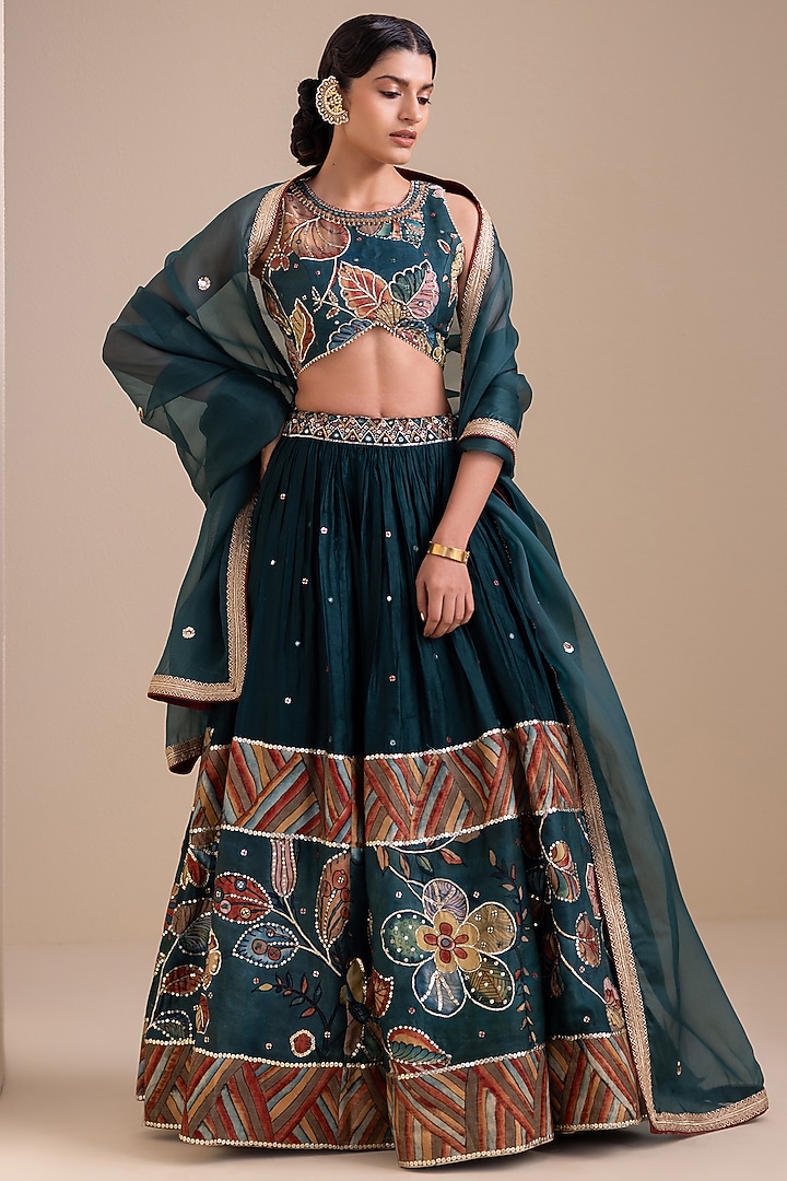 Rama Green Silk Kalamkari Hand Embroidered Wedding Lehenga Set by AAMRA BY LAVANYA at Pernia's Pop Up Shop