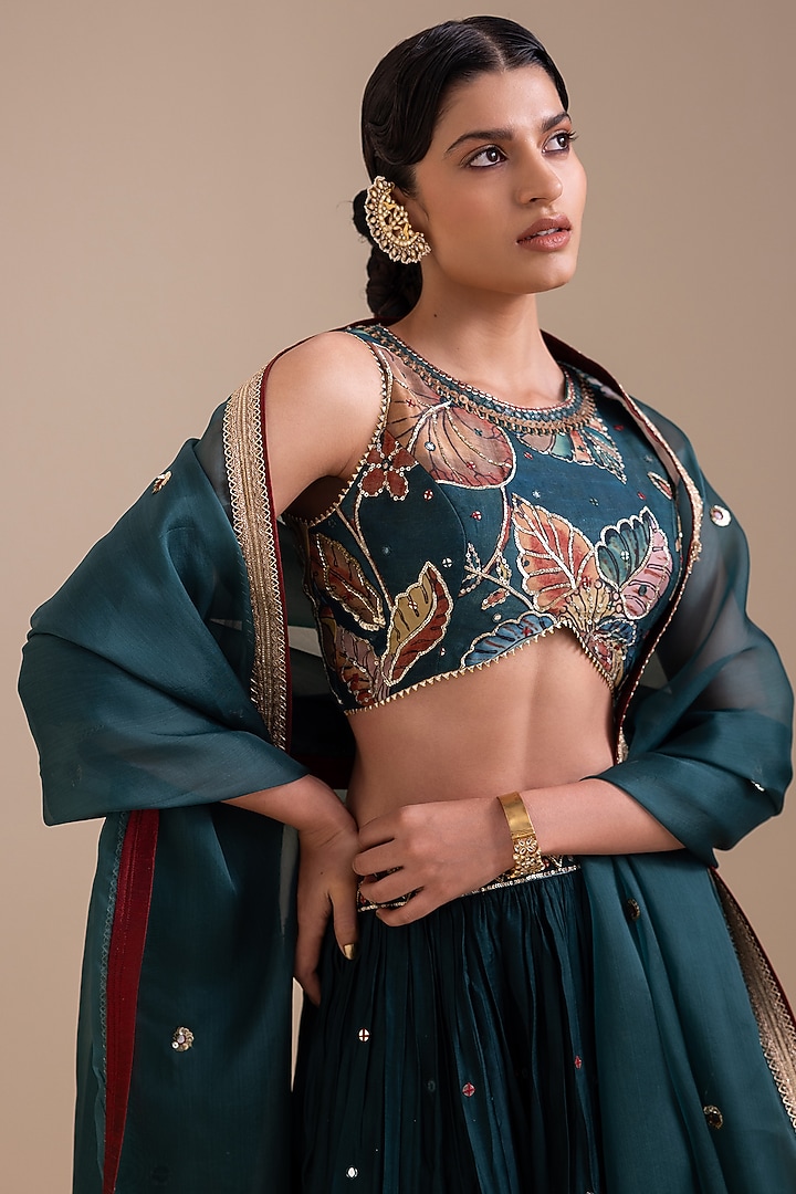Rama Green Silk Kalamkari Hand Embroidered Wedding Lehenga Set by AAMRA BY LAVANYA at Pernia's Pop Up Shop