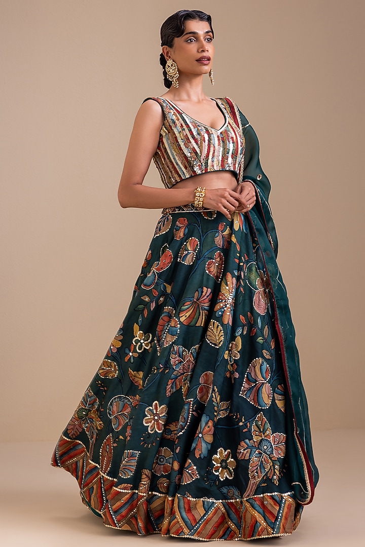 Rama Green Silk Kalamkari Hand Painted Wedding Lehenga Set by AAMRA BY LAVANYA at Pernia's Pop Up Shop