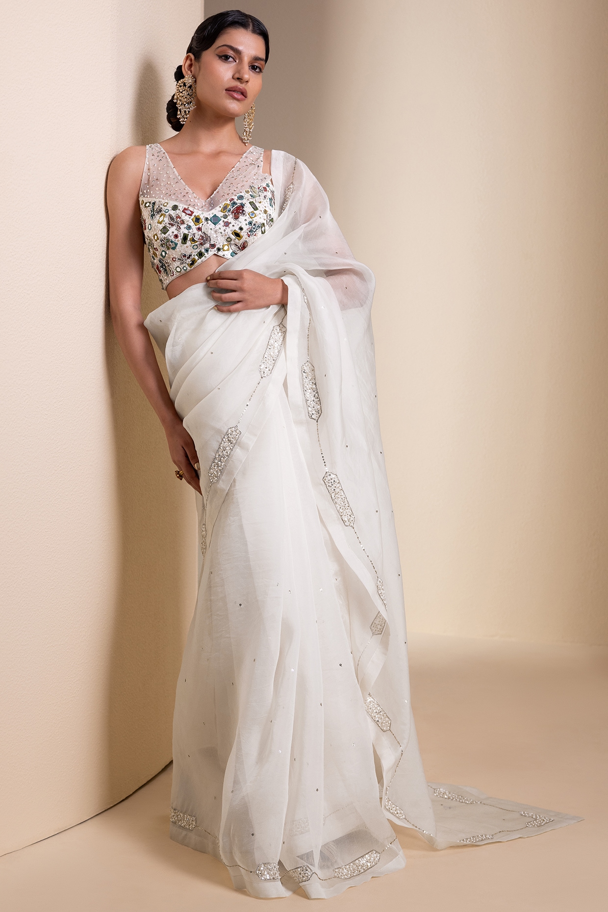 AAMRA BY LAVANYA Ivory Organza 3D Floral Embroidered Saree Set