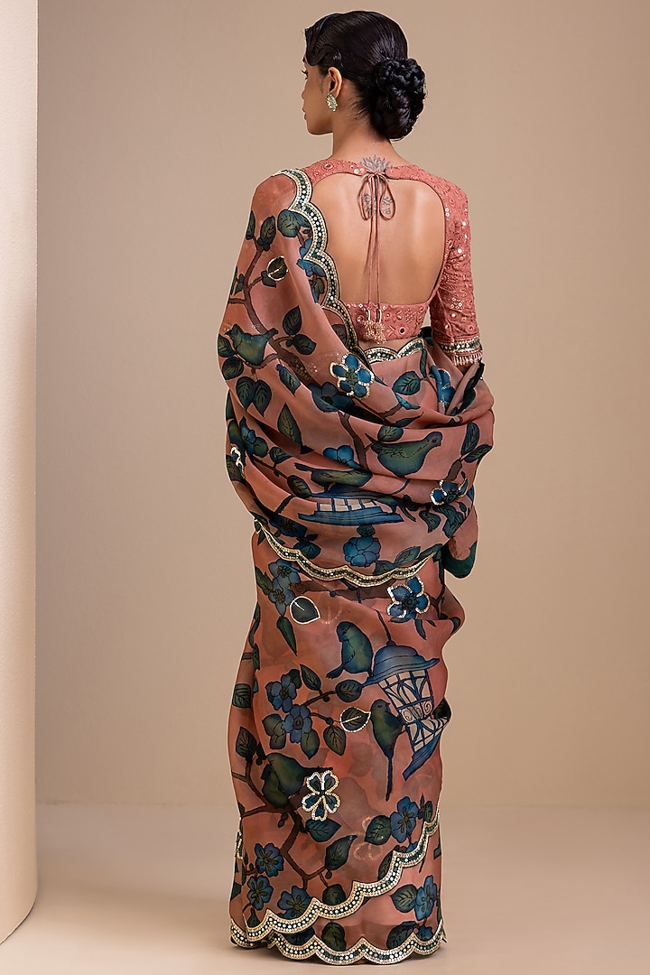 Sandrose Pink Organza Kalamkari Hand Painted Reception Saree Set by AAMRA BY LAVANYA at Pernia's Pop Up Shop