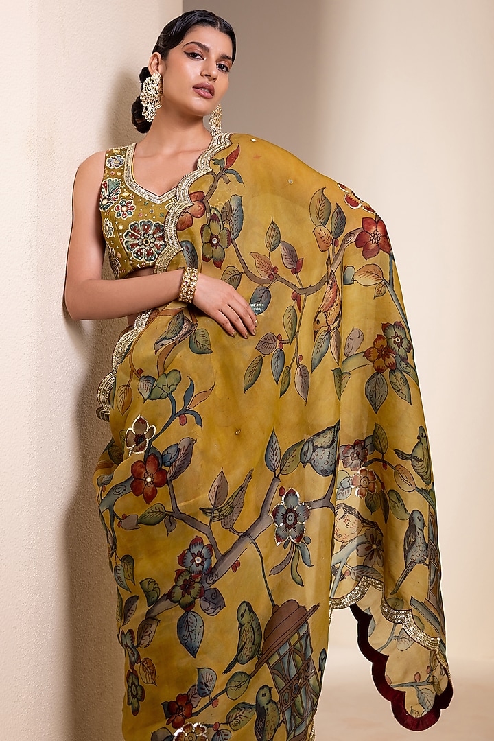 Ochre Yellow Organza Kalamkari Hand Painted Reception Saree Set by AAMRA BY LAVANYA at Pernia's Pop Up Shop