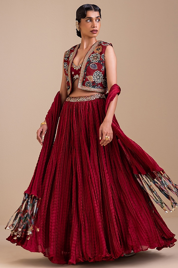 Maroon Silk Crushed Dupatta by AAMRA BY LAVANYA at Pernia's Pop Up Shop