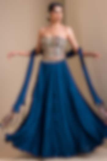 Peacock Blue Silk Crushed Dupatta by AAMRA BY LAVANYA at Pernia's Pop Up Shop