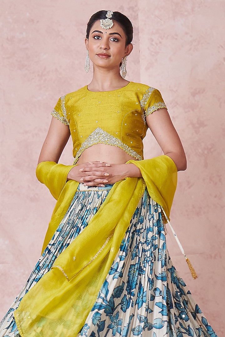 Ivory Silk Floral Kalamkari Handpainted & Hand Embroidered Wedding Lehenga Set by AAMRA BY LAVANYA at Pernia's Pop Up Shop