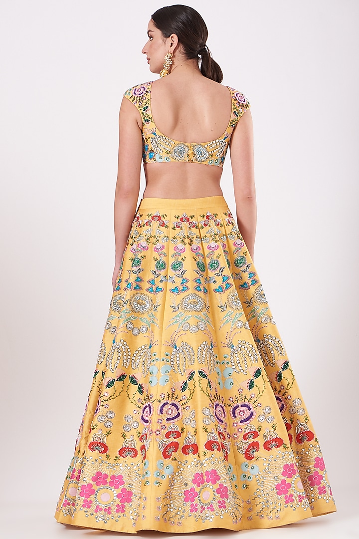 Pale Yellow Embellished Kalidar Bridal Lehenga Set by Aisha Rao at Pernia's Pop Up Shop