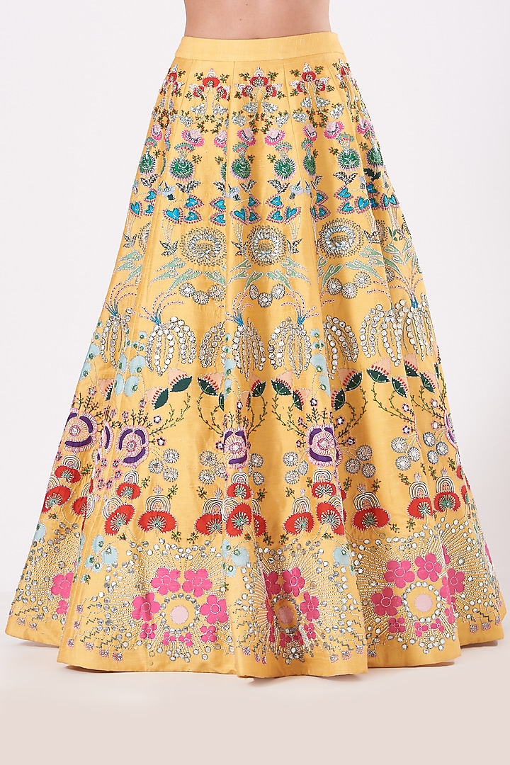 Pale Yellow Embellished Kalidar Bridal Lehenga Set by Aisha Rao at Pernia's Pop Up Shop