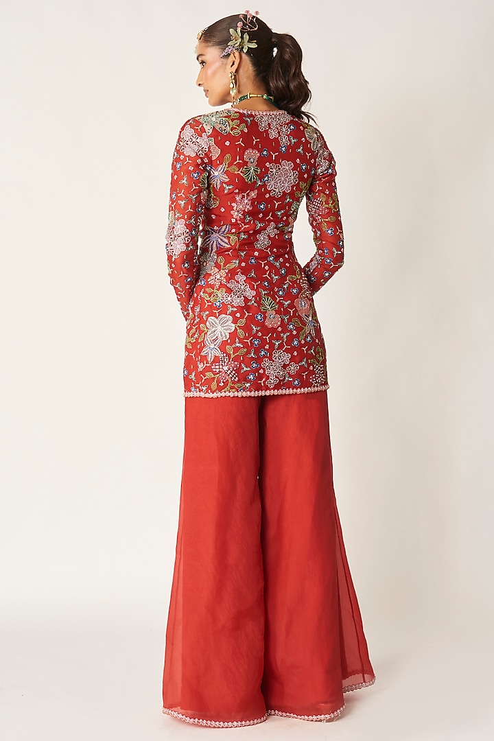 Red Organza Printed & Embellished Kurta Set by Aisha Rao at Pernia's Pop Up Shop