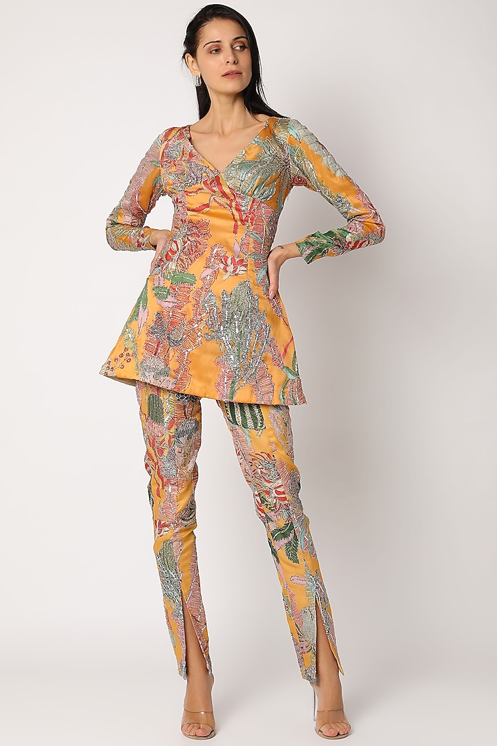 Yellow Printed & Hand Embellished Kurta Set by Aisha Rao at Pernia's Pop Up Shop