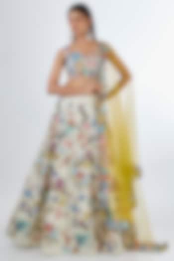 Ivory Raw Silk Applique Embellished Bridal Lehenga Set by Aisha Rao at Pernia's Pop Up Shop