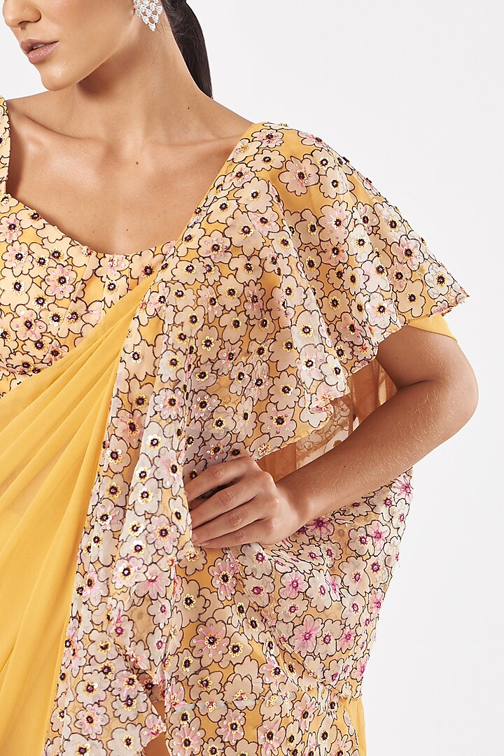 Yellow Organza Printed Reception Saree Set by Aisha Rao at Pernia's Pop Up Shop