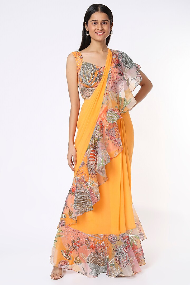 Yellow Organza Embellished Reception Saree Set by Aisha Rao at Pernia's Pop Up Shop