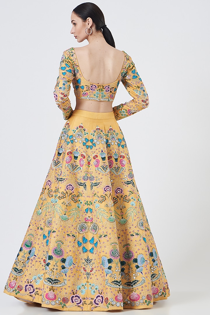 Yellow Raw Silk Bridal Lehenga Set by Aisha Rao at Pernia's Pop Up Shop