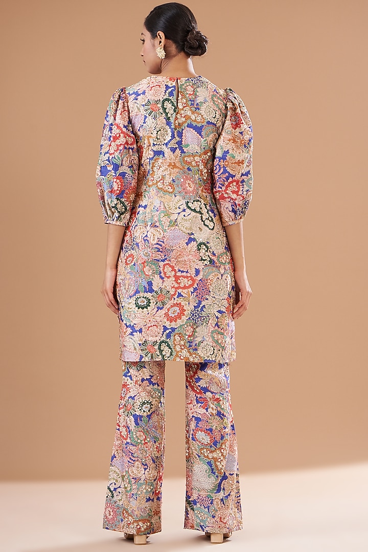 Violet Raw Silk Embellished & Printed Kurta Set by Aisha Rao at Pernia's Pop Up Shop