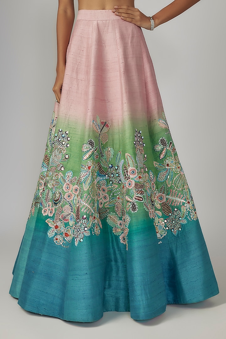 Aurora Raw Silk Applique Embellished Ombre Bridal Lehenga Set by Aisha Rao at Pernia's Pop Up Shop