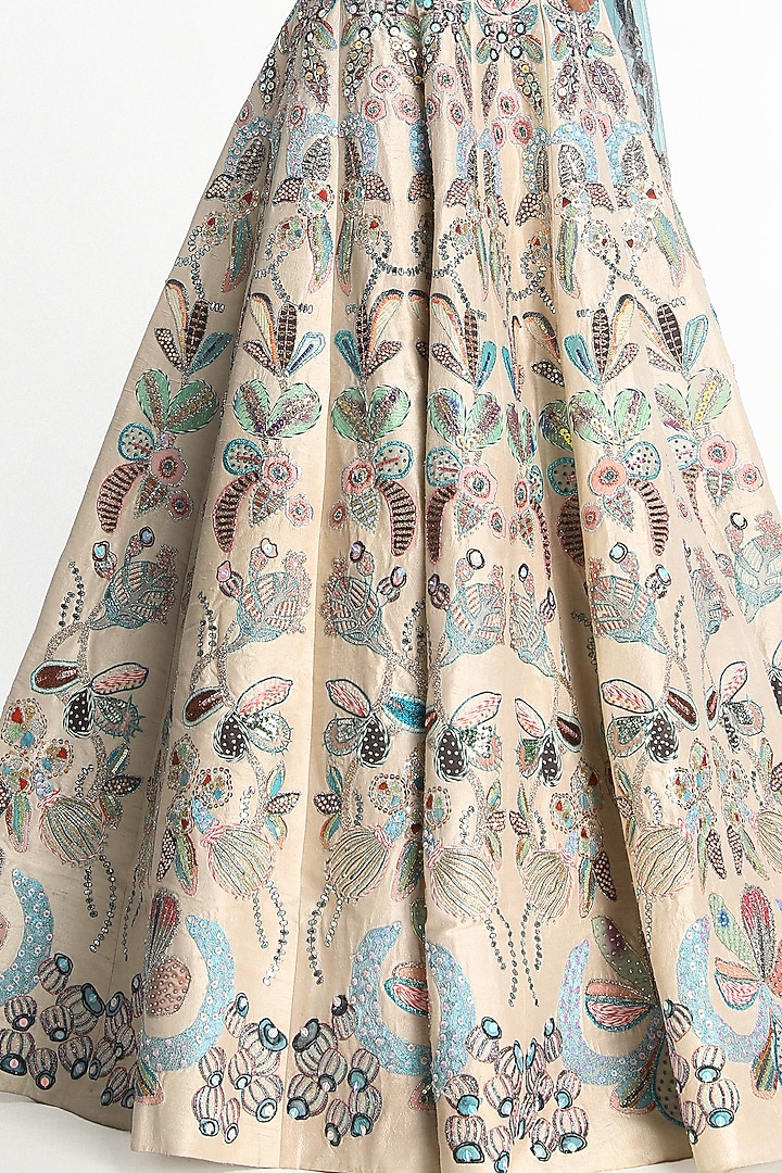 Ivory Raw Silk Applique Embellished Bridal Lehenga Set by Aisha Rao at Pernia's Pop Up Shop