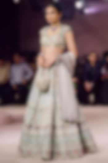 Ivory Raw Silk Applique Embellished Bridal Lehenga Set by Aisha Rao at Pernia's Pop Up Shop