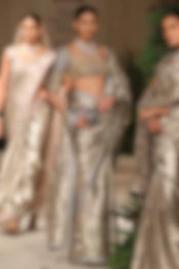 Light Gold Banarasi Tissue Brocade Embellished Bridal Saree Set by Aisha Rao at Pernia's Pop Up Shop