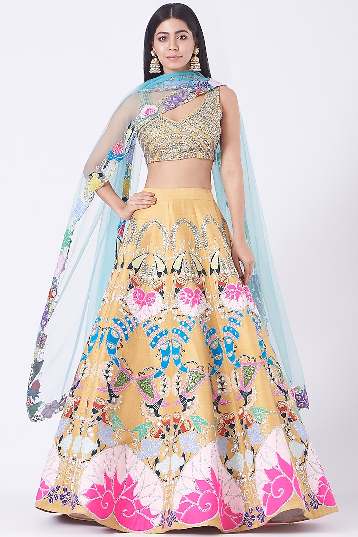 Dandelion Yellow Embroidered Bridal Lehenga Set by Aisha Rao at Pernia's Pop Up Shop