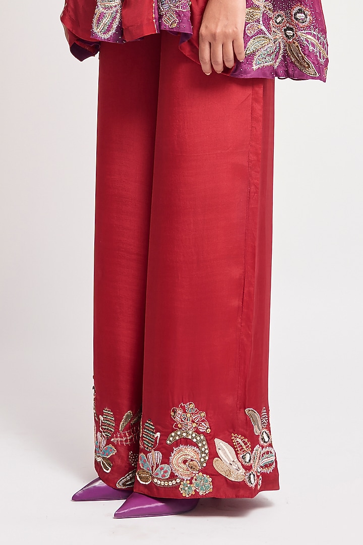 Auburn Red Habutai Silk Embellished Kurta Set by Aisha Rao at Pernia's Pop Up Shop