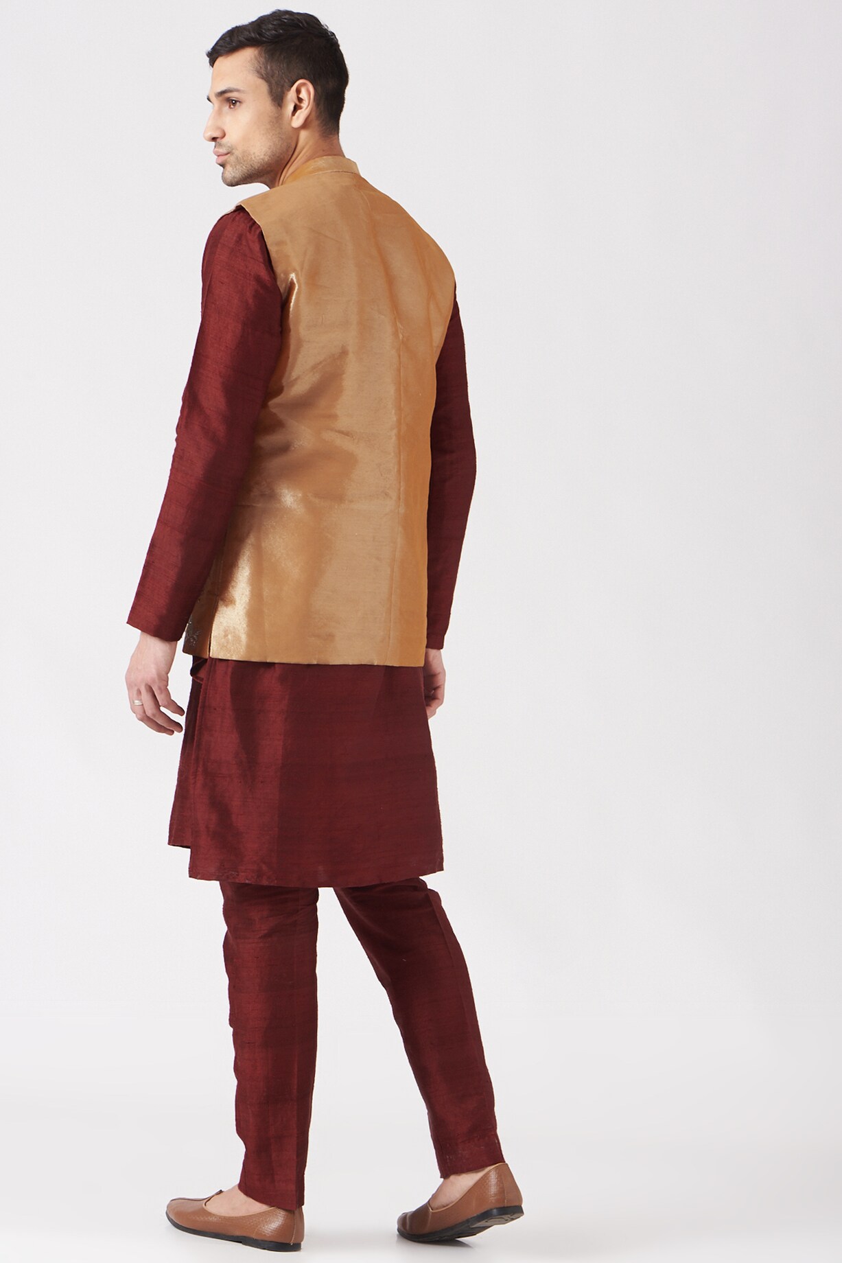 Maroon Kurta Set with Copper Bundi Jacket by Aisha Rao Men