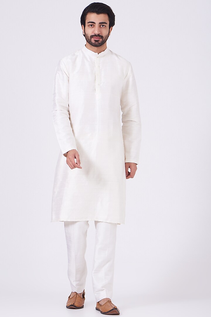 Scuba Blue Raw Silk Embellished Bundi Jacket Set by Aisha Rao Men at Pernia's Pop Up Shop