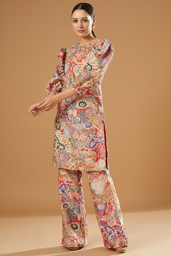 Red Raw Silk Printed & Embellished Kurta Set by Aisha Rao at Pernia's Pop Up Shop