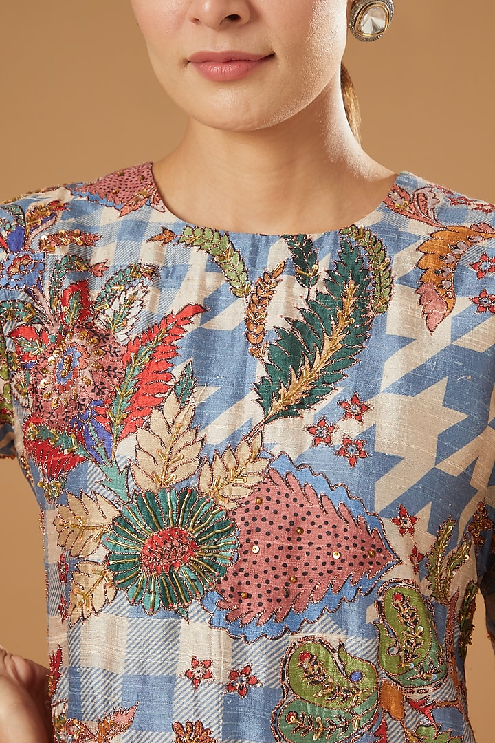 Blue Embellished Kurta Set by Aisha Rao at Pernia's Pop Up Shop